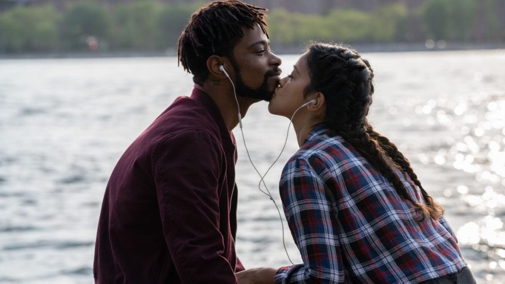 “Alguém Especial”: A Comédia Romântica da Netflix Que Vai Acalmar Seu Coração e Fazer Você Rir
